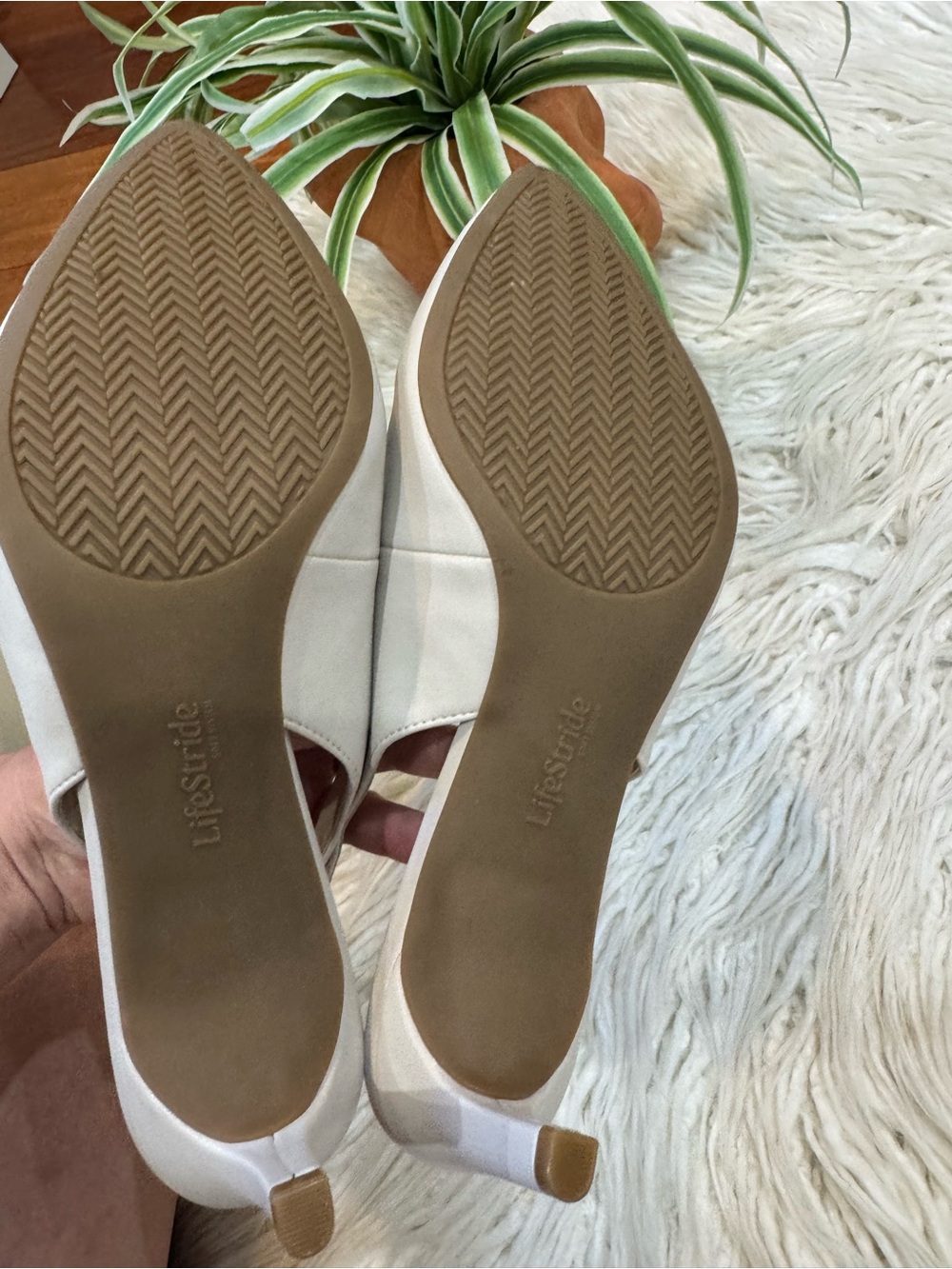 New🌿Life Stride Pointed-Toe Slingback Heels in Light Cream - Picture 7 of 7